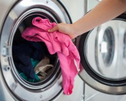 how-to-load-clothes-in-washing-machine